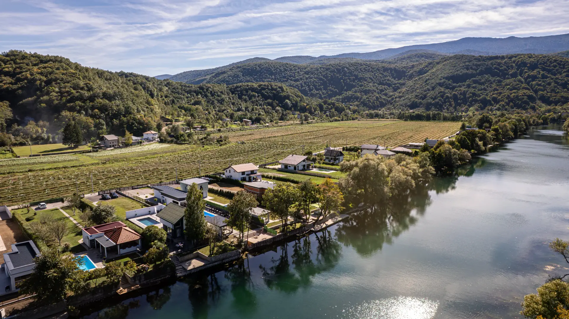 Dolina rijeke Une iznad Bihaća